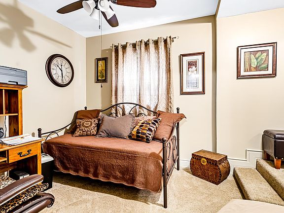 5th image of 2544 N 72nd Ct