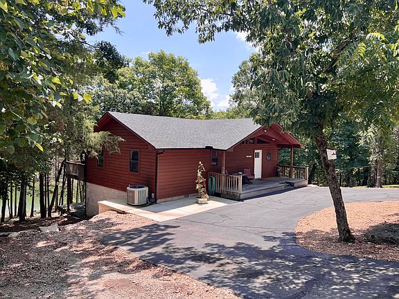 4th image of 21420 Farm Road 2267