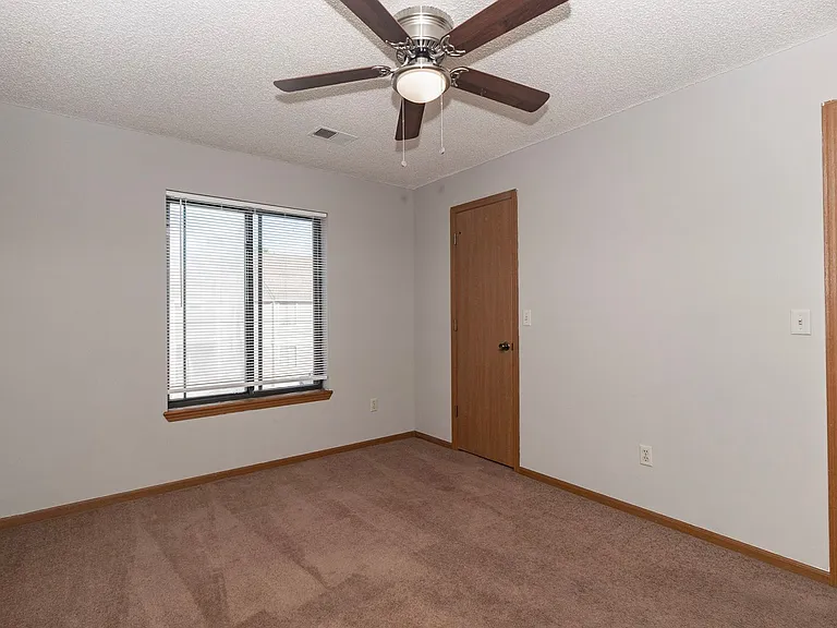 213 W Main St — Photo 24
