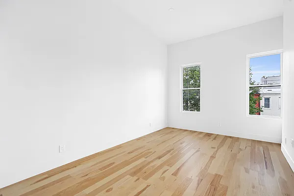 Rented by Compass | media 18