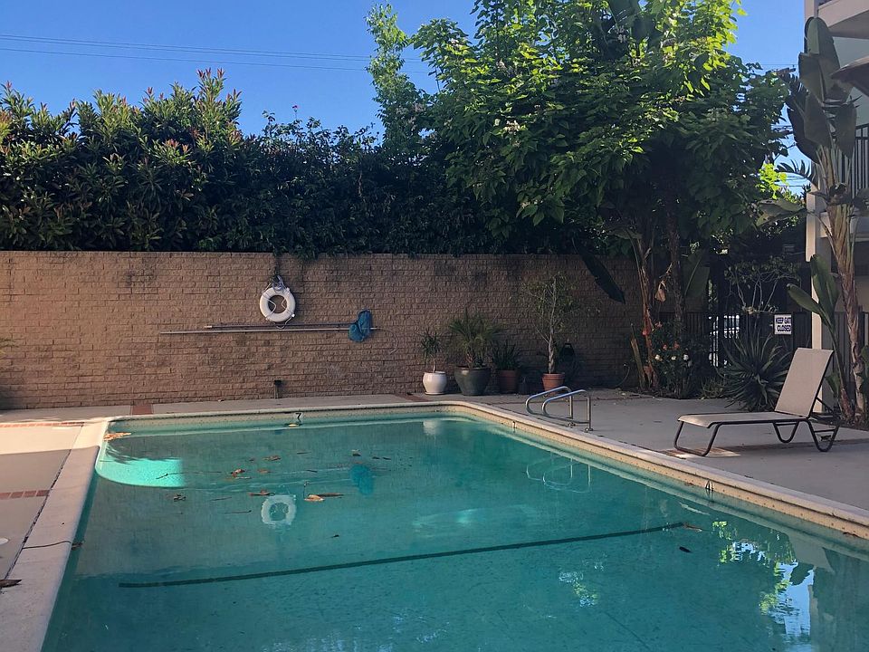 1st image of 11139 Acama St #107
