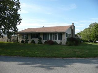 304 Mohawk Rd, Somerset, MA 02726