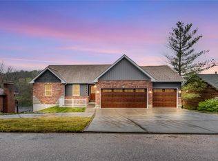 10065 Waterford Dr, Hillsboro, MO 63050