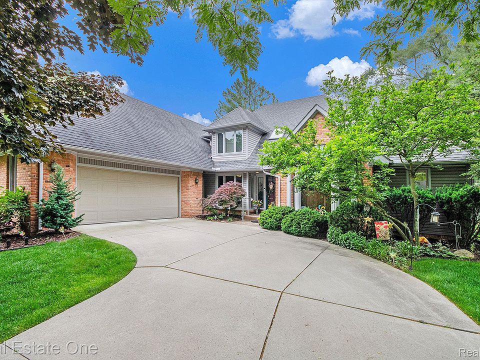 1st image of 2752 Lenox Dr