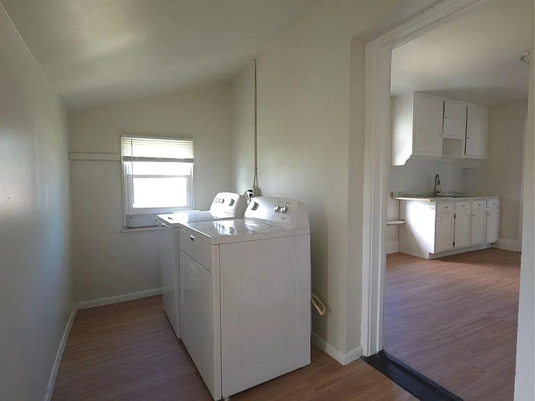 19504 Bigelow St — Photo 8