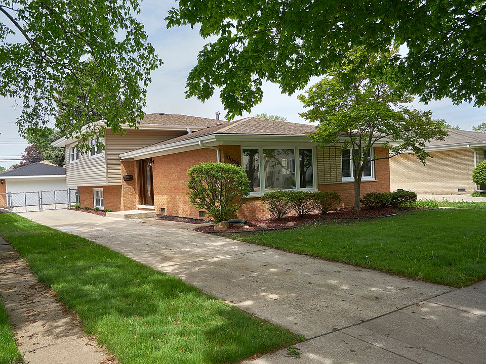 1st image of 10028 S Komensky Ave
