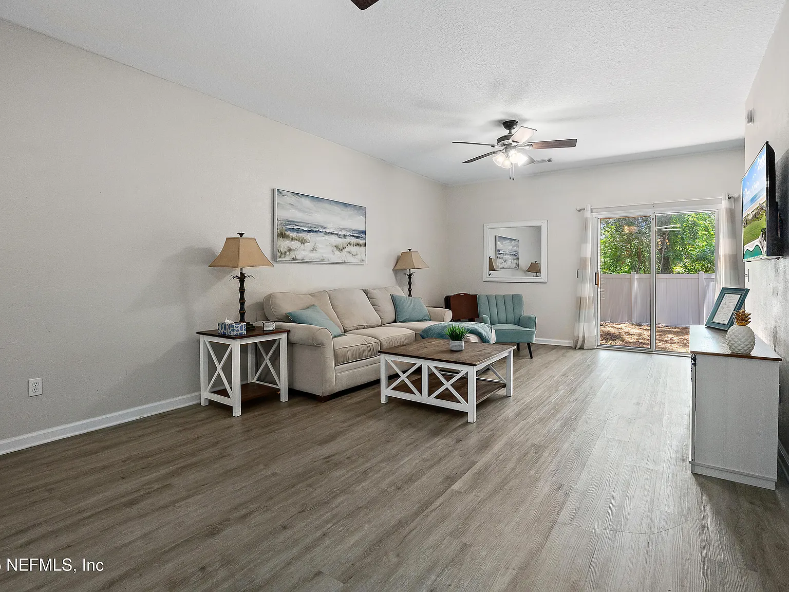 3 bed, 2.5 bath, 1497 sqft, $2,700 — Photo 4