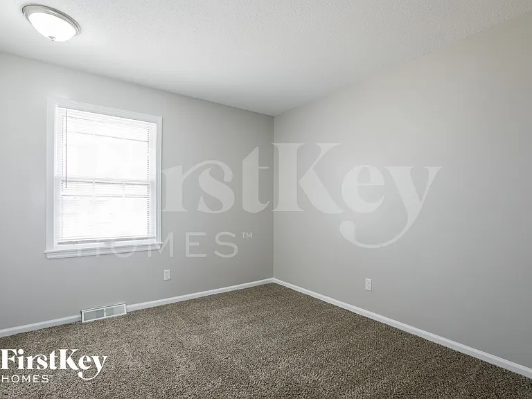706 SW Merritt St — Photo 11