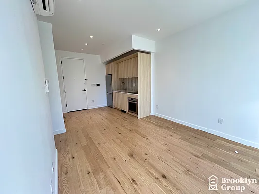 Rented by Brooklyn Group | media 7