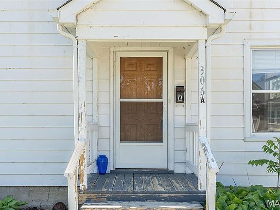 3rd image of 306 W 8th St
