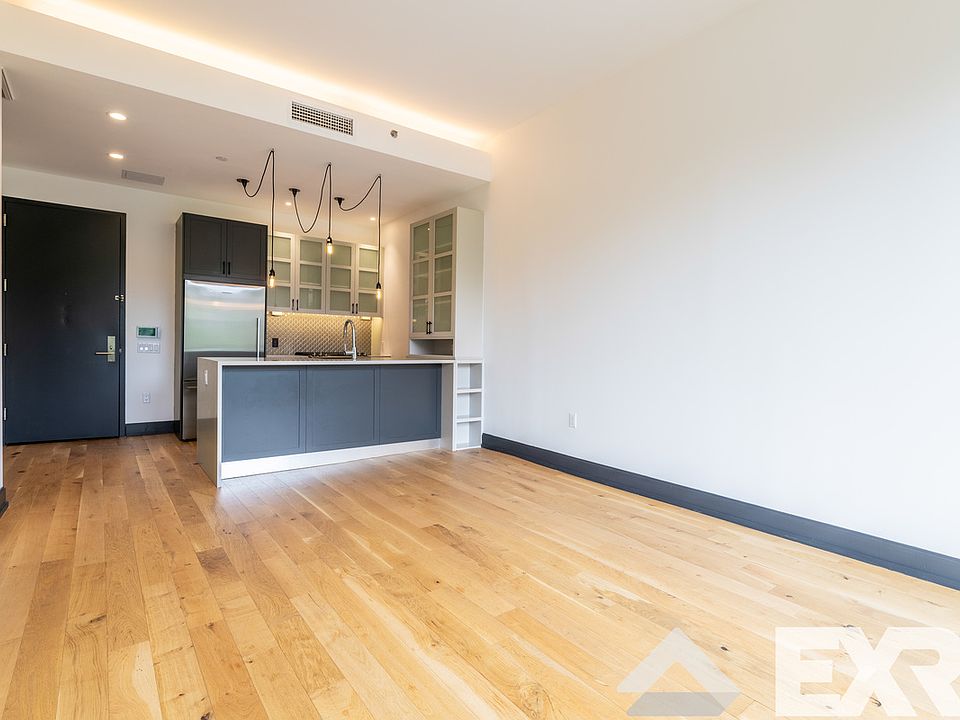 1st image of 10 Montieth St #220AA