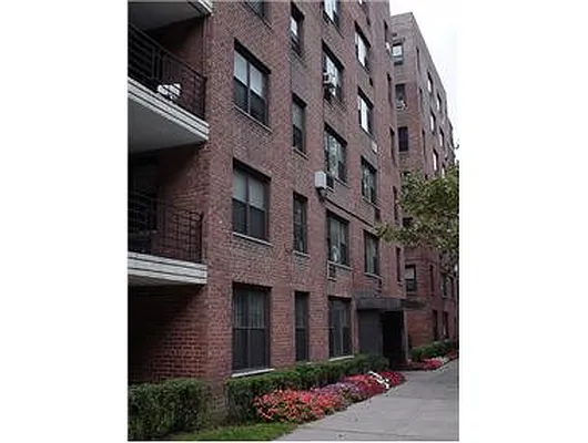 Sold by Douglas Elliman | media 14