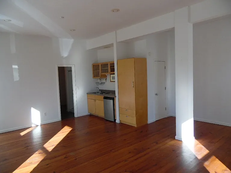 614 Madison St — Photo 7