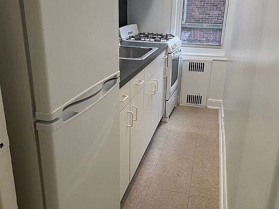 5th image of 72-10 112th St #2V