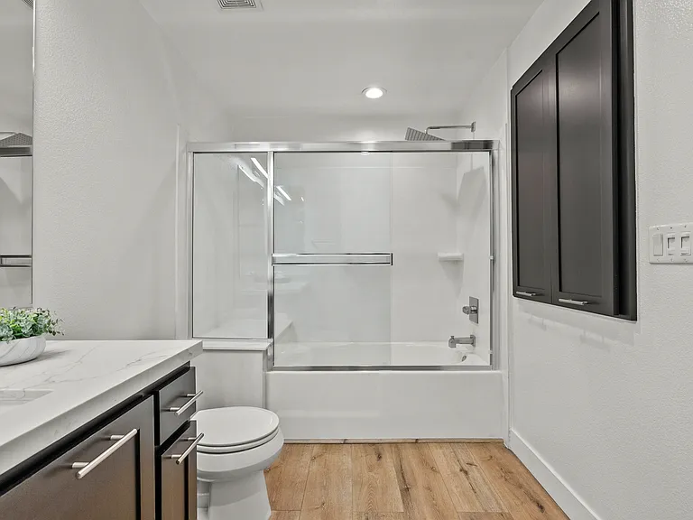 21301 Erwin St #206 — Photo 24