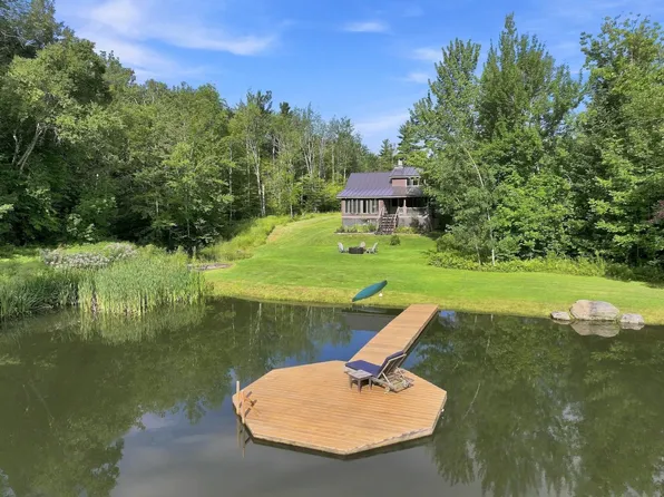 302 Worcester Loop, Stowe, VT 05672