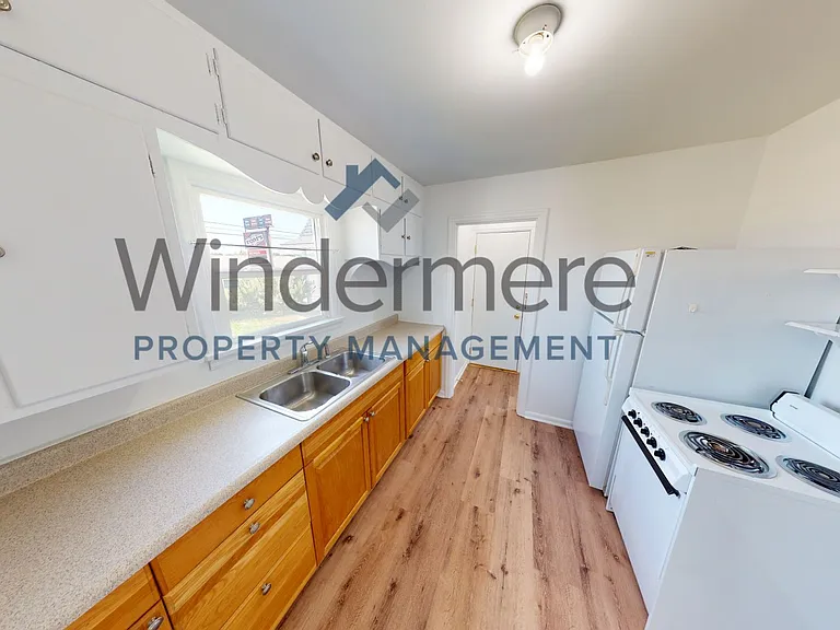 1736 Portland Ave — Photo 6