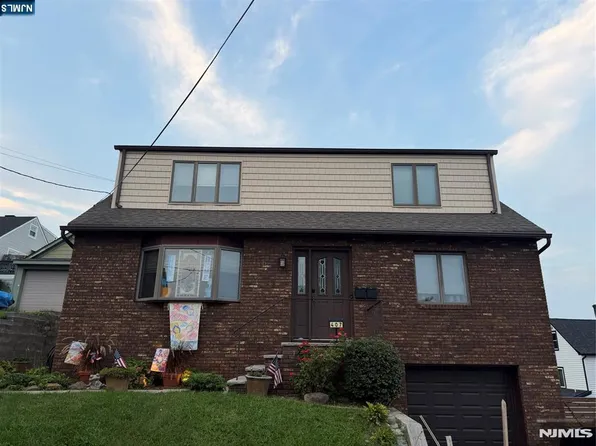 407 Berry Ave, Carlstadt, NJ 07072