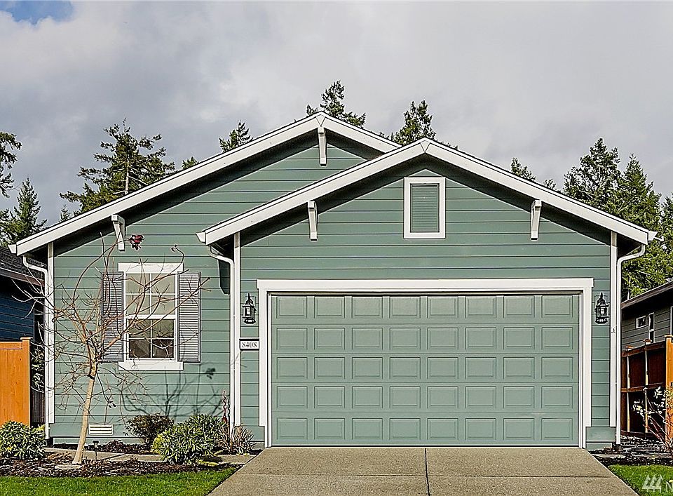 1st image of 8408 Vashon Dr NE