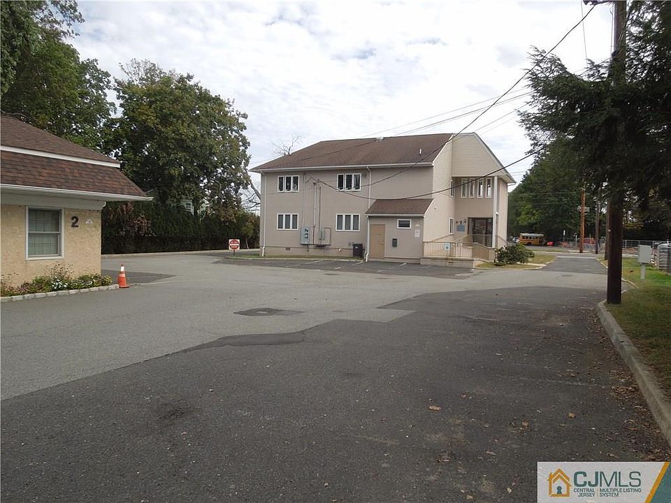 2nd image of 619 Union Ave #102
