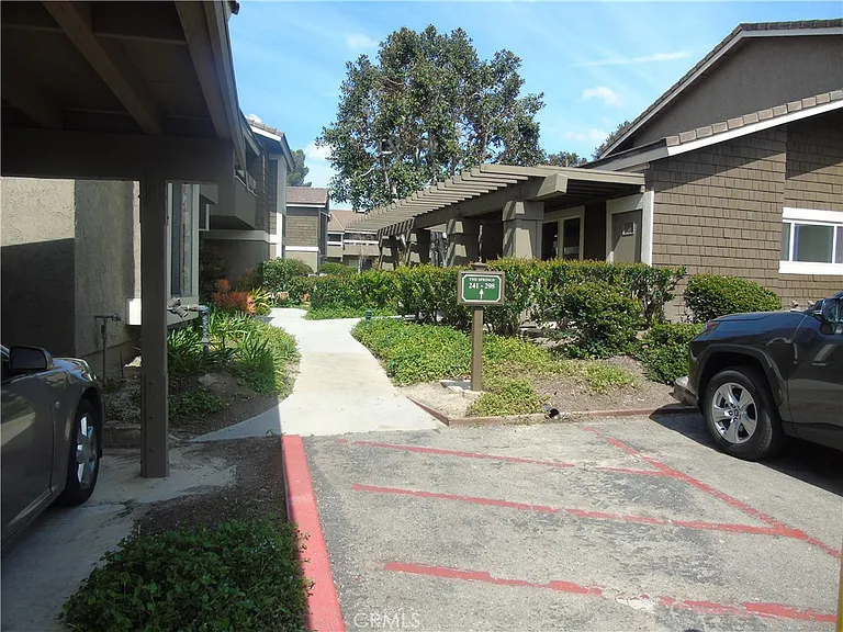 148 Streamwood — Photo 6