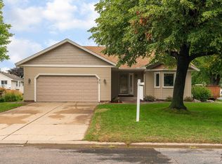 977 Ticonderoga Trl, Eagan, MN 55123