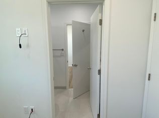 709 E Magnolia Blvd #205, Burbank, CA 91501