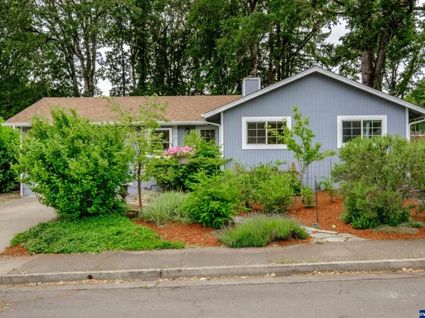 310 Adelaide Dr, Philomath, OR 97370