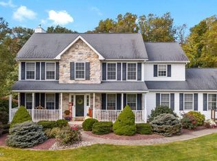 114 Peggy Ln, Nazareth, PA
