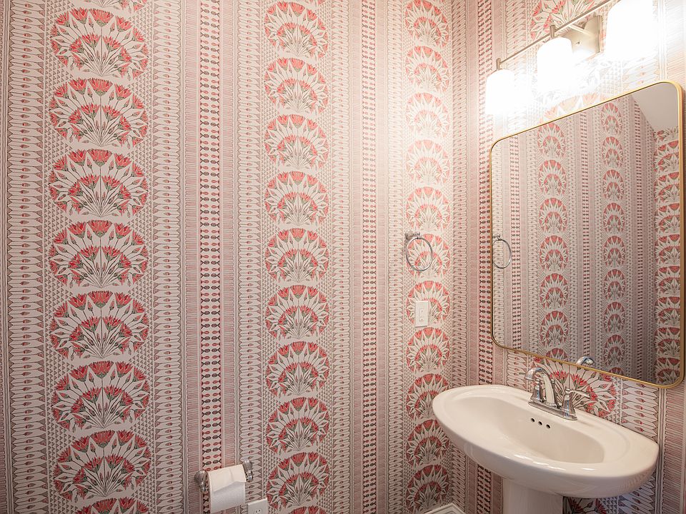 Half bath - Downstairs