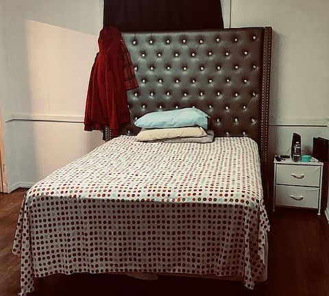 5th image of 435 Bernard St