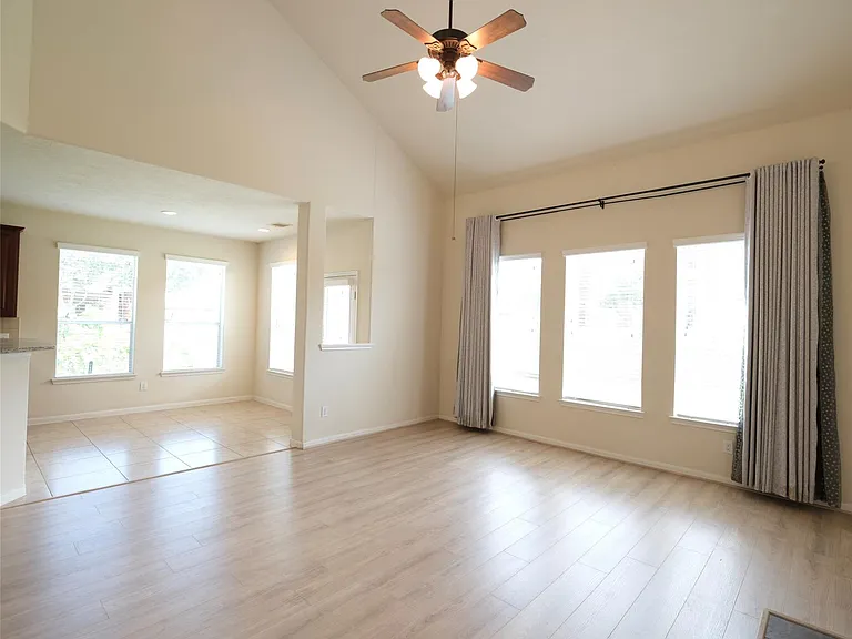 12802 Flat Creek Dr — Photo 7