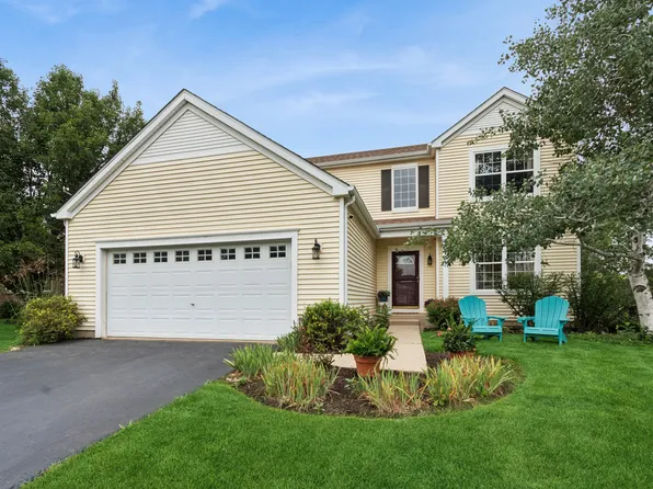 2318 W Cascade Cir, Round Lake, IL 60073