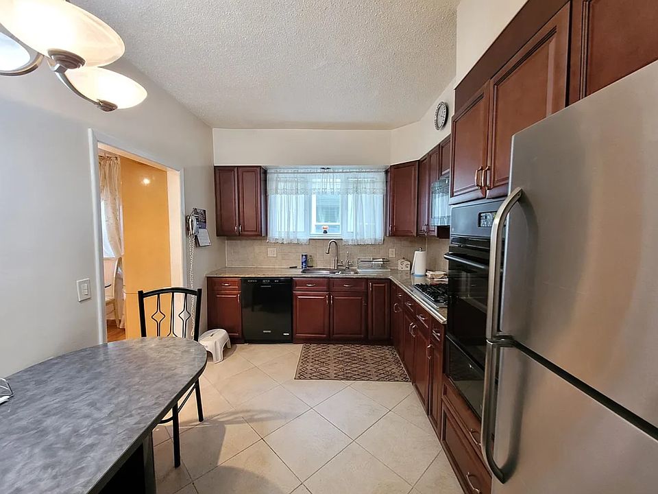 1st image of 32-37 33rd St #1