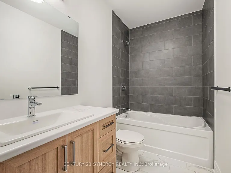 261 Argile St #B — Photo 16