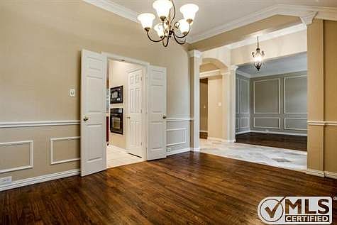 5th image of 6873 Baird Dr