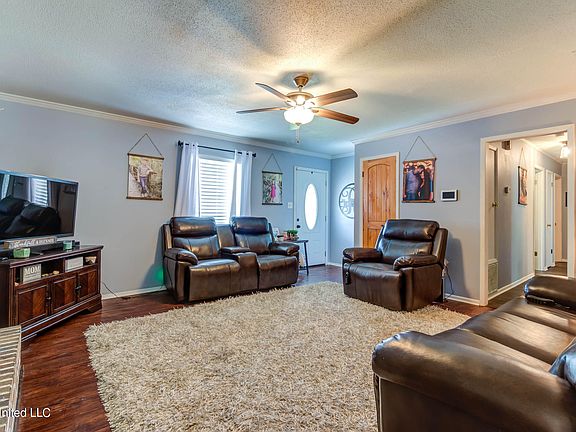 5th image of 34 Joanna Ln