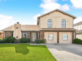 7000 Edgefield Dr, New Orleans, LA 70128