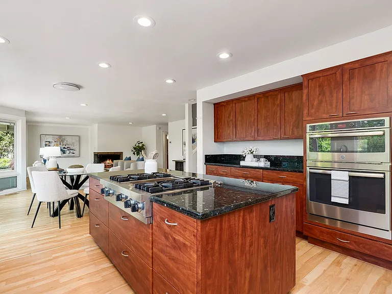 8808 NE 14th St — Photo 9