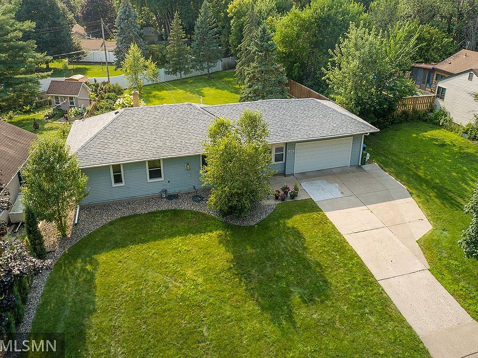 1st image of 2081 Irene St