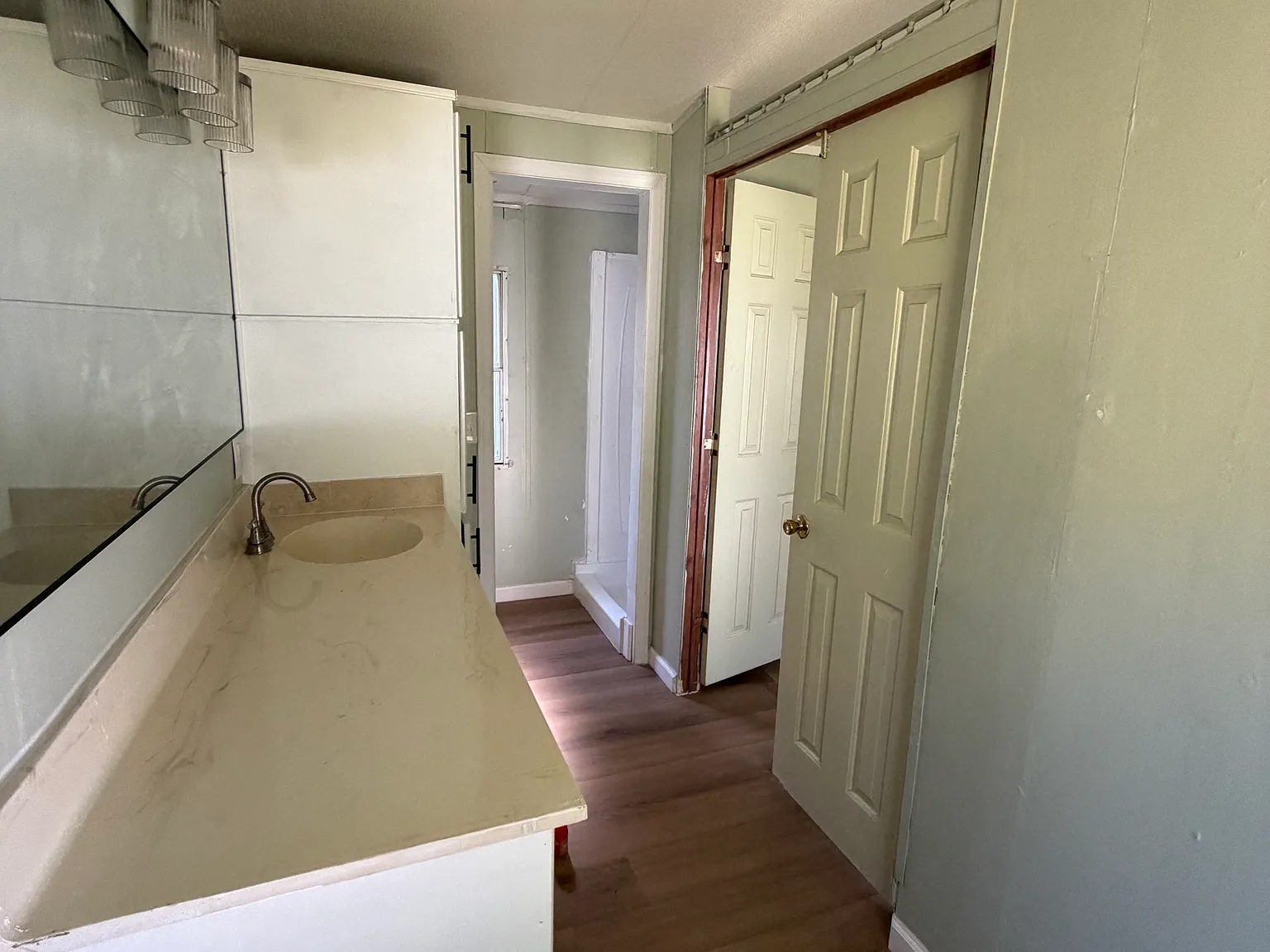 3 bed, $850 — Photo 2