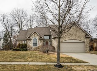 5607 Adderstone Dr, Clarkston, MI