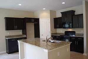 5th image of 220 Roaring Brook Dr