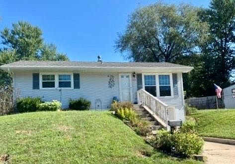 2nd image of 340 Georgia Ct