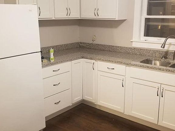 2nd image of 8245 Cottonwood Dr #2