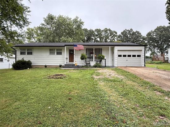 432 East St, Sullivan, MO 63080