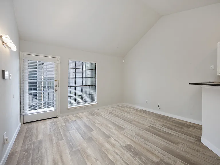 6108 Abrams Rd #329 — Photo 5