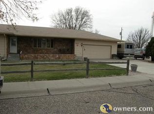 2112 Westridge Dr, Ogallala, NE 69153