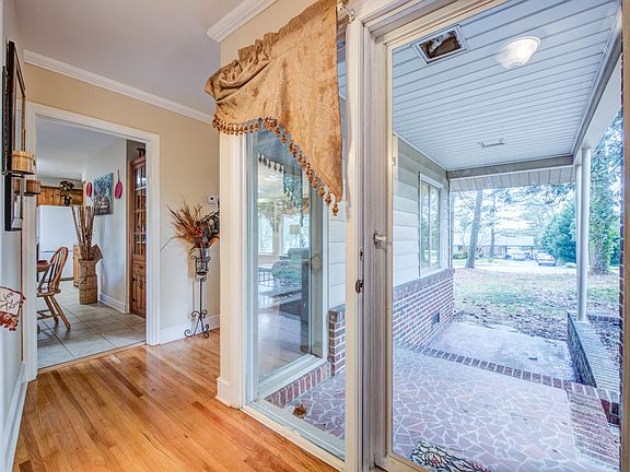4th image of 1515 Westbrook Cir