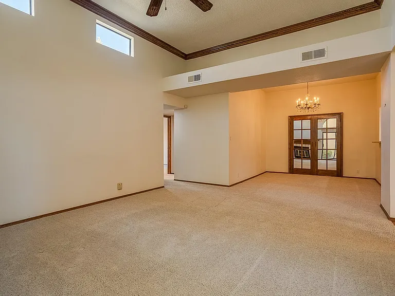 10405 Camino Del Oso NE — Photo 9